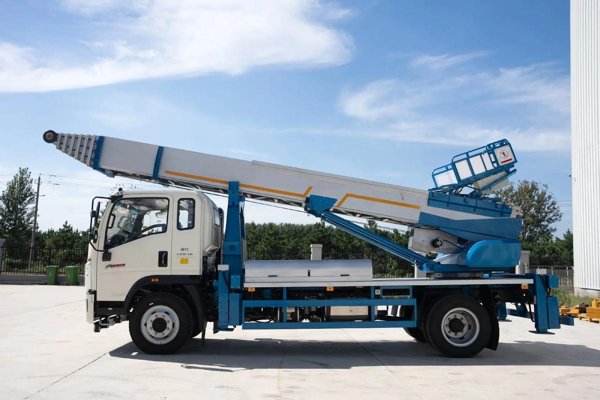 阜南县云梯上料车租赁费用