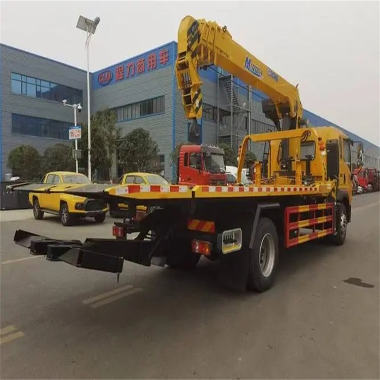 阜南县附近小随车吊出租电话，轻松解决搬运烦恼