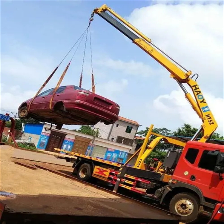 阜南县吊车吊汽车的正确方法